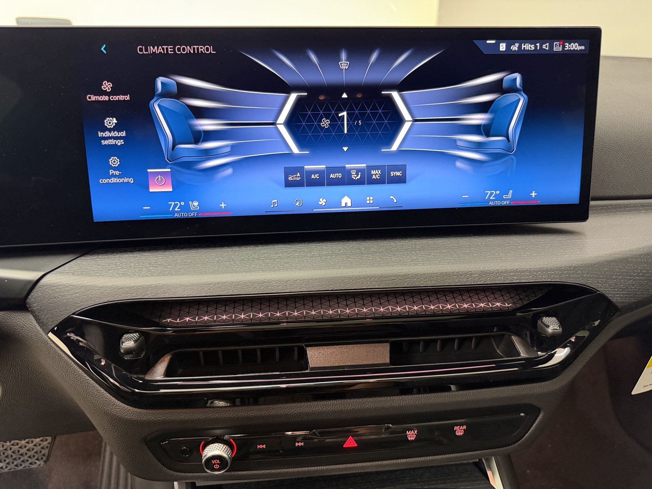 New 2026 BMW 330i Sedan w/ Convenience Package RWD image 21