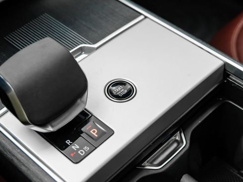 Used 2024 Land Rover Range Rover Autobiography AWD/4WD image 23