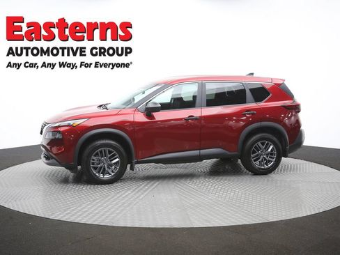 Used 2023 Nissan Rogue S AWD/4WD image 57