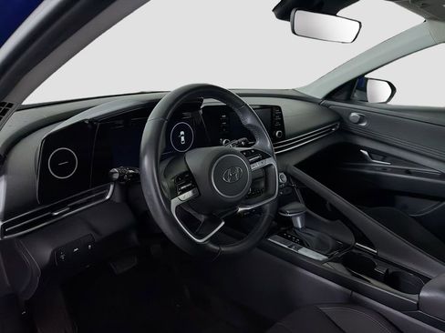 Used 2021 Hyundai Elantra SEL w/ Convenience Package image 10