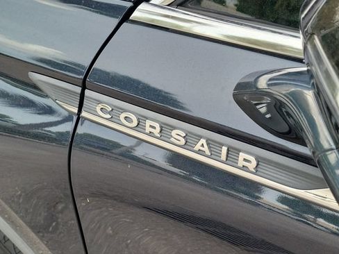 Certified 2022 Lincoln Corsair Reserve w/ Elements Package FWD image 8