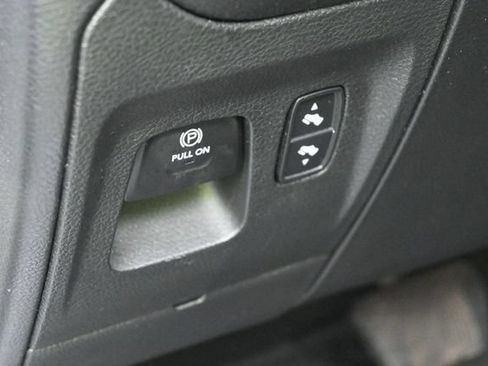 Used 2023 RAM 1500 Big Horn AWD/4WD image 17