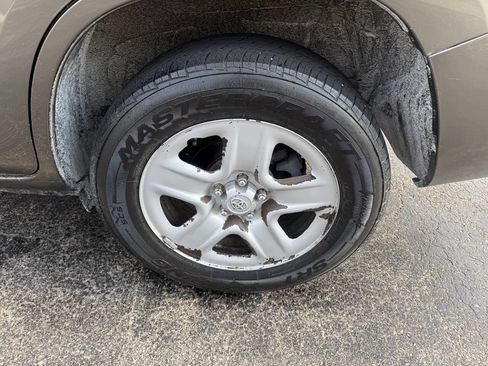 Used 2011 Toyota RAV4 4WD w/ Base L4 Extra Value Pkg image 20