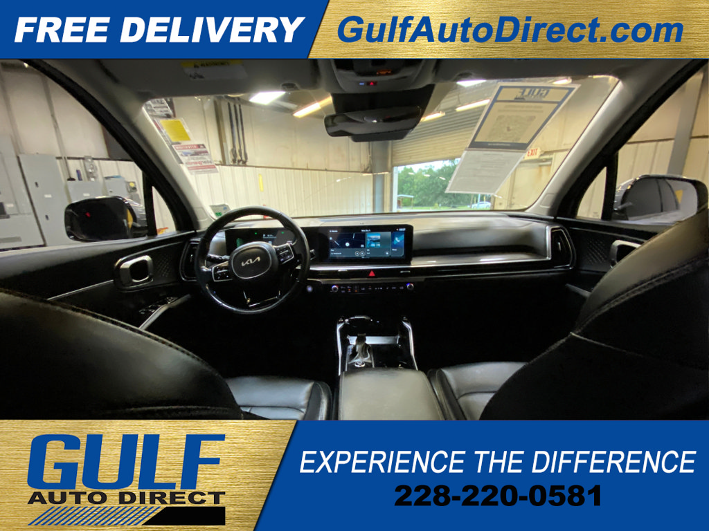 Used 2025 Kia Sorento EX w/ Panoramic Sunroof Package FWD image 2