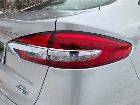 Used 2019 Ford Fusion SE image 34