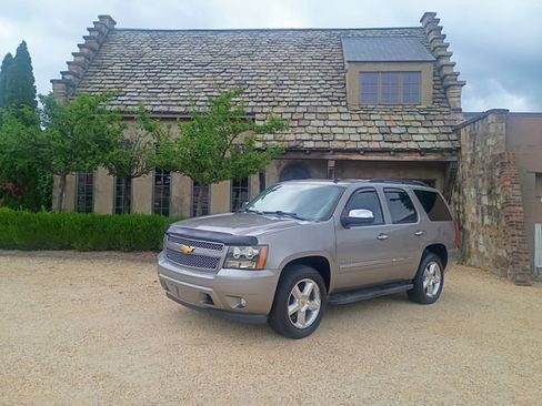 Used 2012 Chevrolet Tahoe LTZ RWD image 1