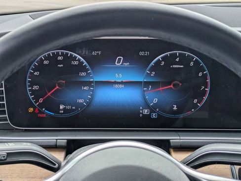 Used 2022 Mercedes-Benz GLE 350 4MATIC w/ Premium Package image 19