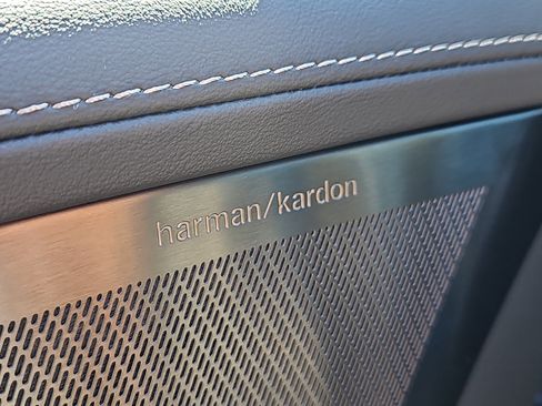 New 2026 Volvo XC90 B6 Plus w/ Protection Package Premier image 8