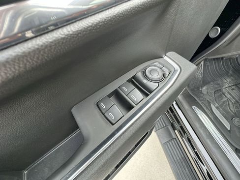 Used 2025 GMC Sierra 1500 Elevation w/ Elevation Premium Package image 24