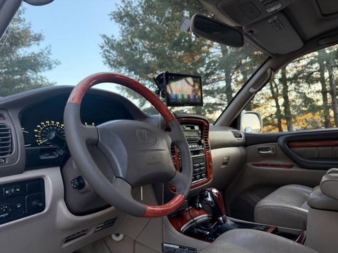 Used 2000 Lexus LX 470 4WD image 9