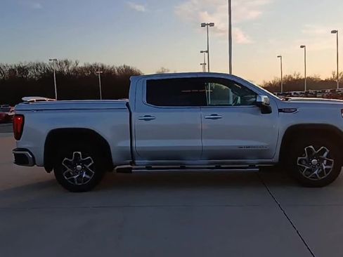Used 2022 GMC Sierra 1500 SLT w/ SLT Premium Plus Package image 9