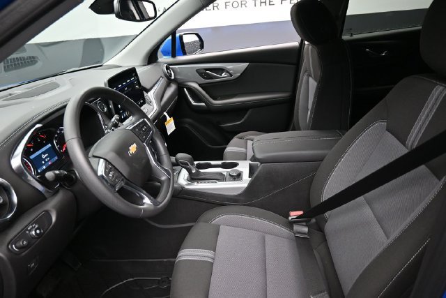 New 2026 Chevrolet Blazer LT w/ Convenience Package FWD image 8