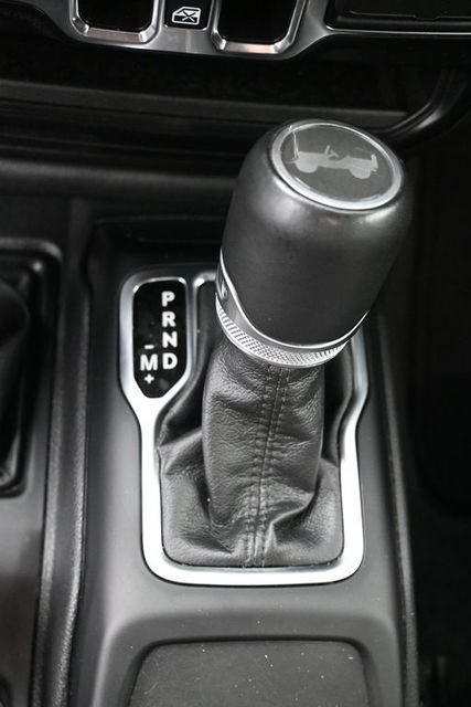 Used 2023 Jeep Wrangler Unlimited Sahara AWD/4WD image 27