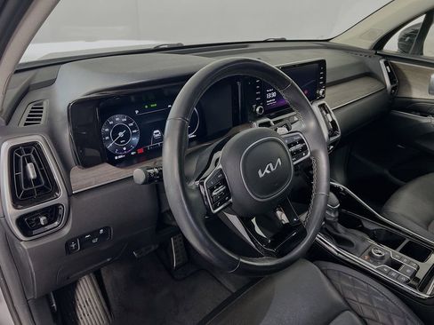 Certified 2023 Kia Sorento SX Prestige image 9