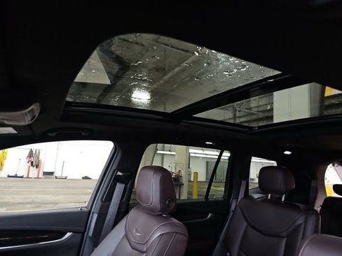 Used 2024 Cadillac XT6 Premium Luxury AWD/4WD image 14