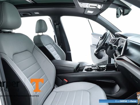 Used 2024 Volkswagen Atlas Cross Sport SEL R-Line AWD/4WD image 75