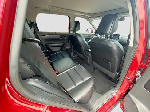 Used 2023 Nissan Rogue SV w/ SV Premium B Package image 28