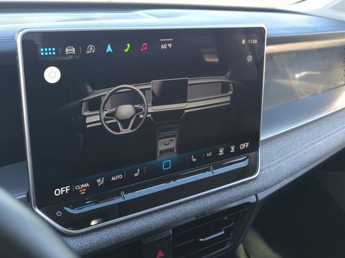 Certified 2025 Volkswagen Tiguan S image 12