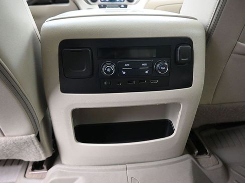 Used 2019 GMC Yukon XL Denali w/ Denali Ultimate Package AWD/4WD image 35