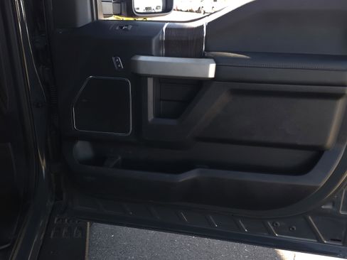 Used 2021 Ford F250 Lariat w/ Tremor Off-Road Package image 33