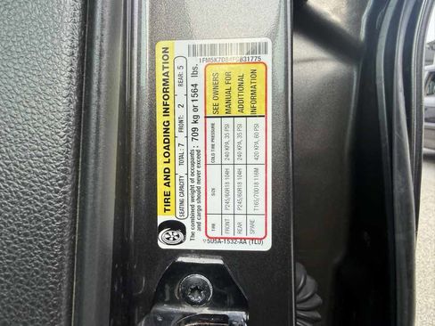 Used 2015 Ford Explorer XLT w/ Equipment Group 202B image 6