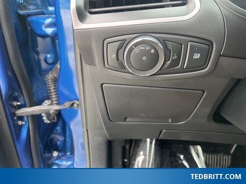 Certified 2024 Ford Edge SE image 40