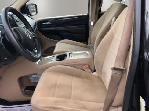 Used 2014 Dodge Grand Caravan SXT FWD image 10