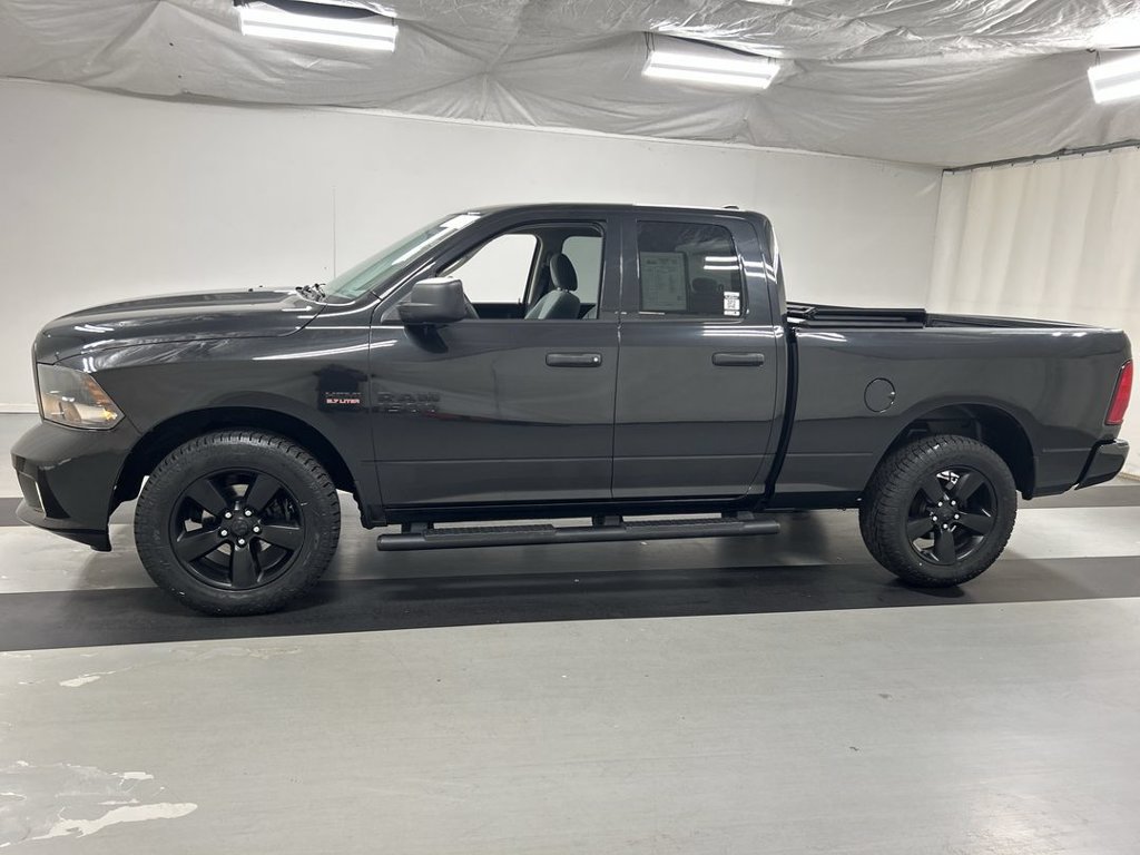 Used 2018 RAM 1500 Express w/ Black Ram 1500 Express Group AWD/4WD image 6