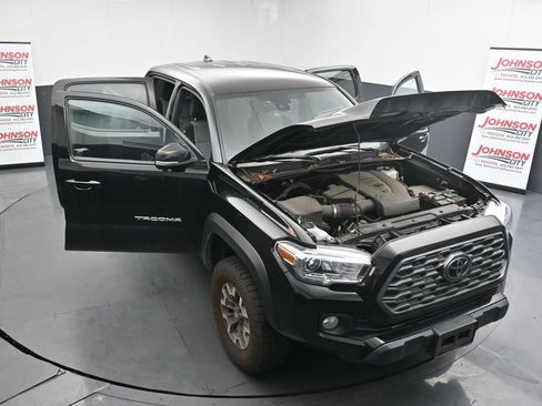 Used 2023 Toyota Tacoma TRD Off-Road image 25
