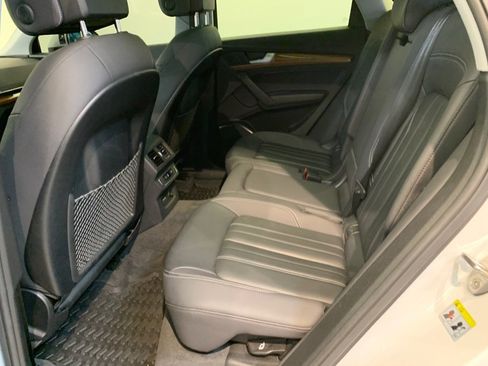 Used 2023 Audi Q5 2.0T Premium w/ Convenience Package AWD/4WD image 48