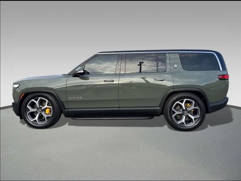 Used 2022 Rivian R1S Launch Edition image 3
