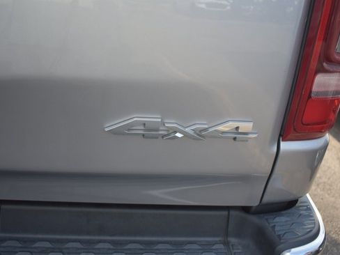 Used 2022 RAM 1500 Laramie AWD/4WD image 6