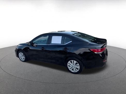 Used 2025 Nissan Sentra S image 10