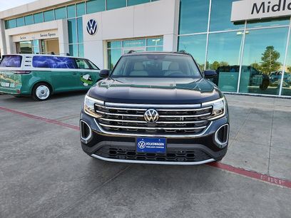 New 2026 Volkswagen Atlas SE