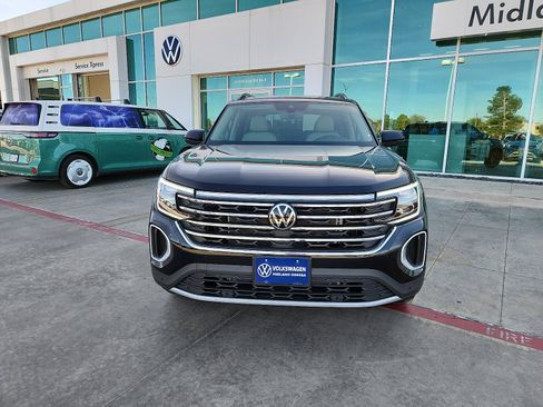 New 2026 Volkswagen Atlas SE image 2
