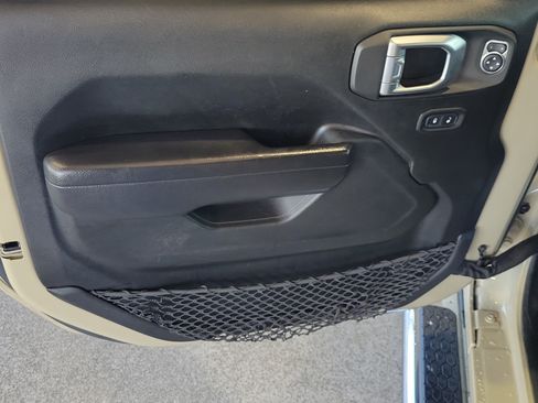 Certified 2022 Jeep Wrangler Sport AWD/4WD image 13