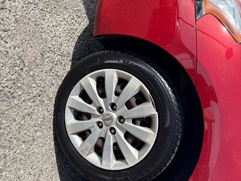 Used 2014 Nissan Sentra S image 21