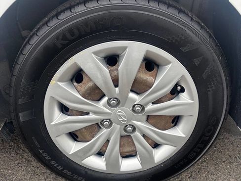 Used 2018 Hyundai Accent SE FWD image 10