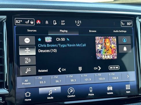 Used 2024 Chrysler Pacifica Touring-L w/ S Appearance Package image 33