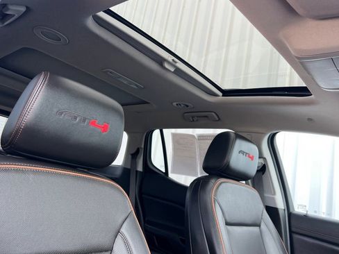 Certified 2023 GMC Acadia AT4 w/ Preferred Package image 15