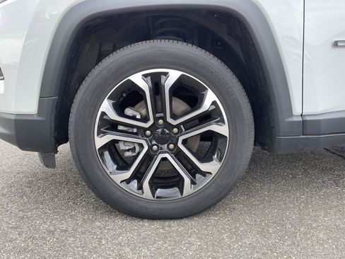 Used 2022 Jeep Compass Limited AWD/4WD image 23