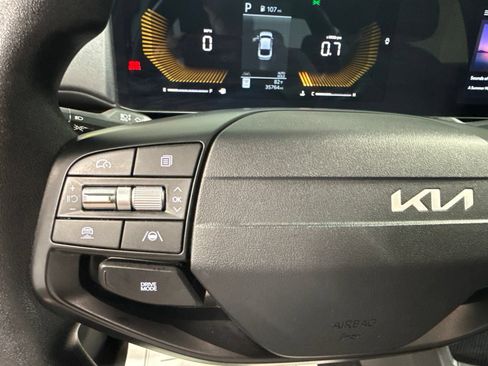 Used 2025 Kia K4 FWD image 33