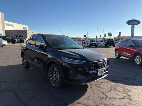 Used 2024 Ford Escape PHEV w/ PHEV Premium Package image 2