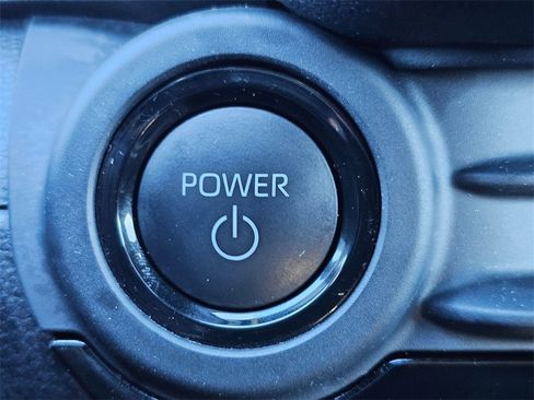 Used 2023 Toyota Crown XLE image 26