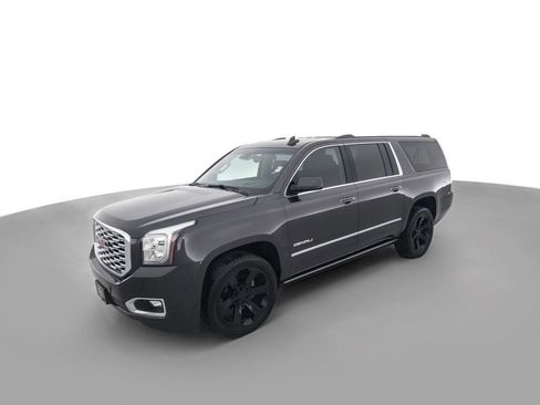 Used 2018 GMC Yukon XL Denali w/ Denali Ultimate Package AWD/4WD image 9