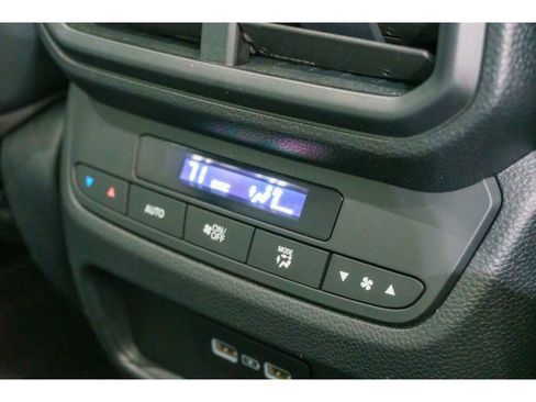 Used 2023 Honda Pilot Touring image 23