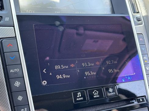 Used 2017 INFINITI Q50 3.0t Premium w/ Driver Assistance Package RWD image 25
