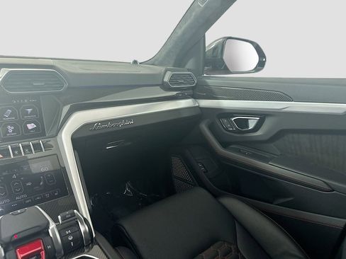 Used 2019 Lamborghini Urus image 26