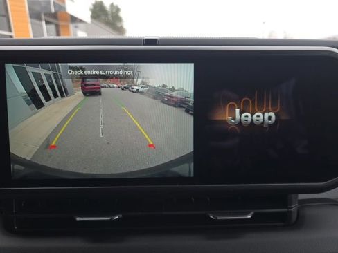 Certified 2025 Jeep Wrangler Sahara 4xe image 21