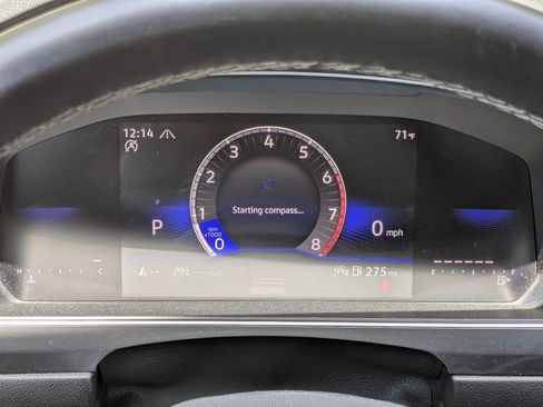 Used 2024 Volkswagen Tiguan SE AWD/4WD image 18